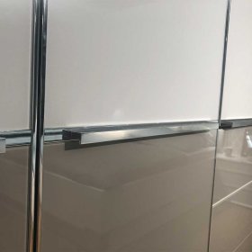Drehtürenschrank Latina Front glasbeschichtet mit fünf Schubladen – Ansicht 10