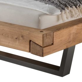 Massivholz Balkenbett Spid aus Wildeiche geölt mit Nachtkonsolen (dreiteilig) – Ansicht 4