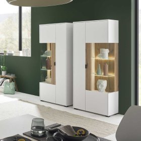 Wohnzimmer Vitrine Saladd in modernem Design mit zwei Glasböden – Ansicht 9
