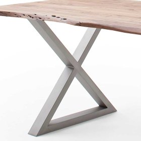 Holztisch Vronica mit X Gestell und natürlicher Baumkante – Ansicht 5
