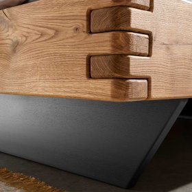 Doppelbettgestell Babela im Industry und Loft Stil aus Wildeiche Massivholz – Ansicht 6
