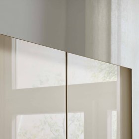 Schlafzimmerschrank Vericia in modernem Design mit Metallgriffen – Ansicht 14