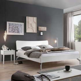 Premium Bett weiß Zinsoe aus MDF mit Vierfußgestell aus Metall – Ansicht 2