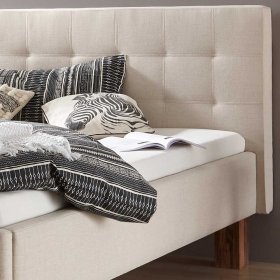 Polsterbettgestell Yintado in Beige mit Vierfußgestell aus Nussbaum – Ansicht 3