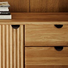 Wohnzimmer Kommode Clantica aus Wildeiche Massivholz und Metall – Ansicht 5