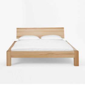 Doppelbett Silja aus Kernbuche Massivholz mit Nachtkommoden (dreiteilig) – Ansicht 4