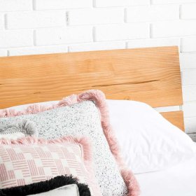 Balkenbett Selectra aus Fichte Massivholz im rustikalen Landhausstil – Ansicht 5