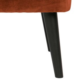 Fußhocker zum Sofa Berga in Rostfarben Samt mit Vierfußgestell aus Holz – Ansicht 5