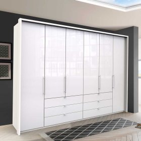 Komfortabler Schlafzimmerschrank Grinzia mit Falttüren Made in Germany – Ansicht 2