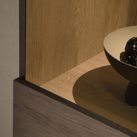 Vitrinenschrank Anuta 200 cm hoch in modernem Design – Ansicht 7