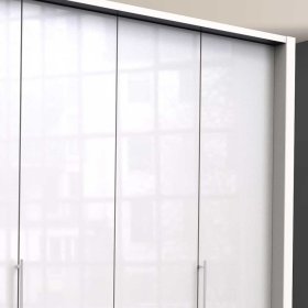 Design Schlafzimmerschrank Grinzia mit Falttüren in Weiß Glas beschichtet – Ansicht 5