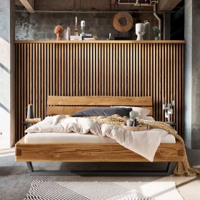 Naturholzbetten Tiwegus im Industry und Loft Stil aus Wildeiche Massivholz – Ansicht 2