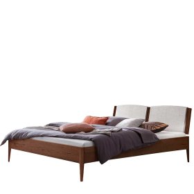 Massivbett Nussbaum 140x200 Regnova in modernem Design 82 cm hoch – Ansicht 1